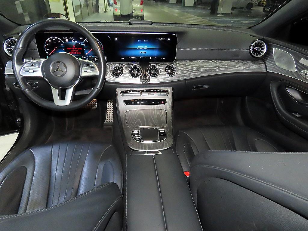 Mercedes Benz CLS Class - Vista 12