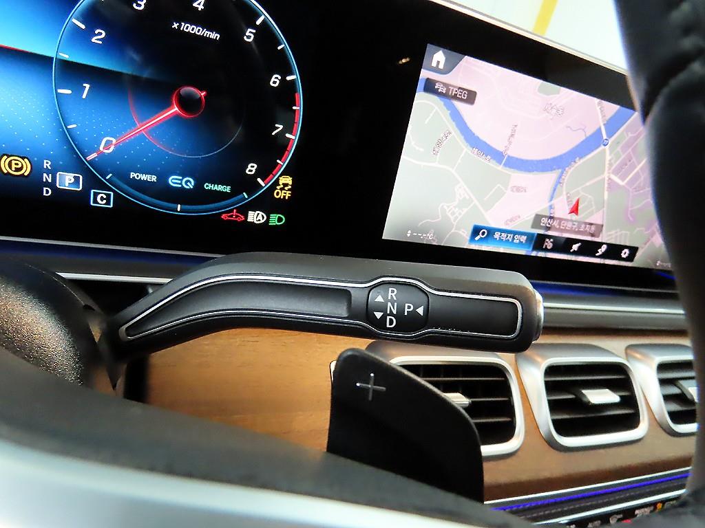 Mercedes Benz GLE Class - Vista 12