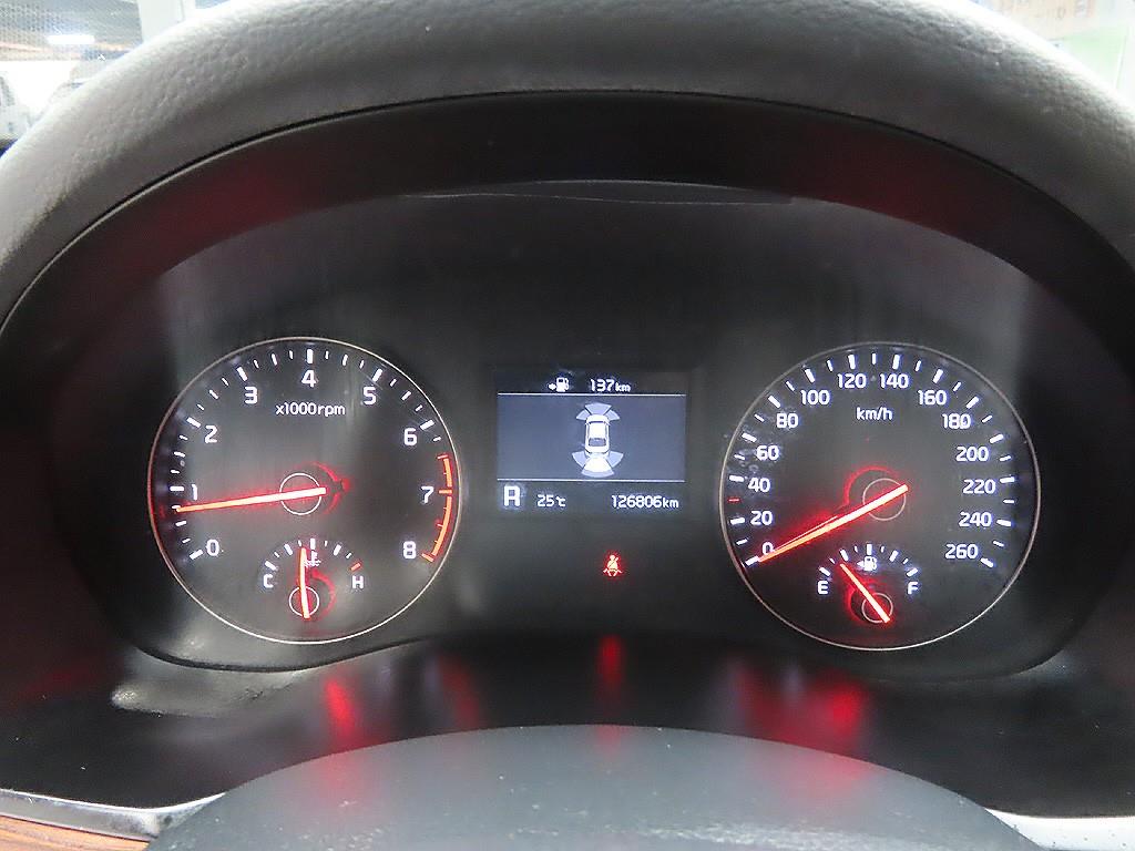 KIA K7 - Vista 9
