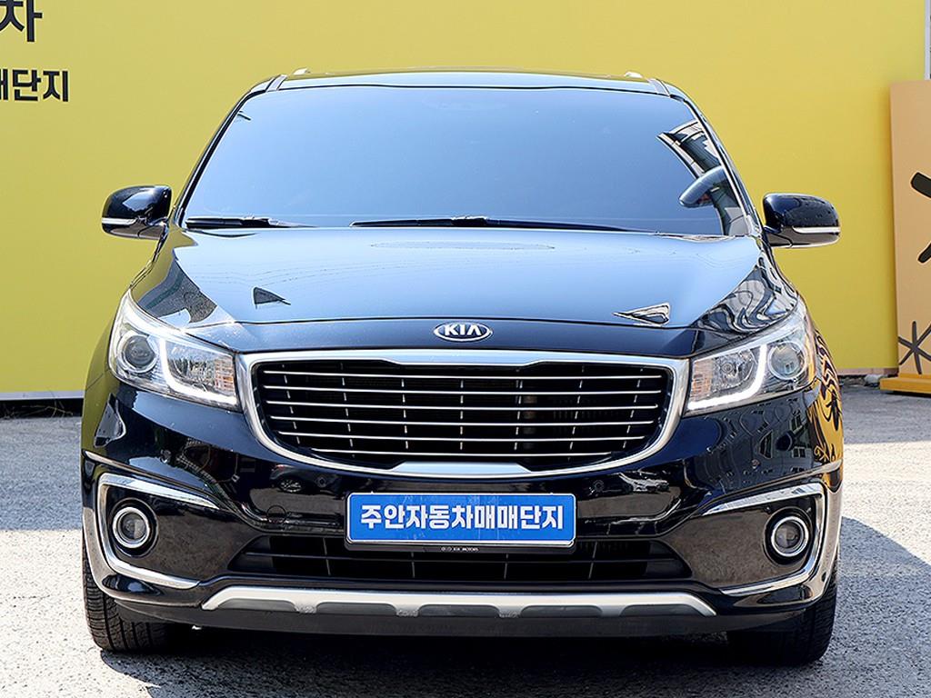 KIA Carnival 2016 Negro - Importación desde Corea - HF Imports Iquique - Foto 1
