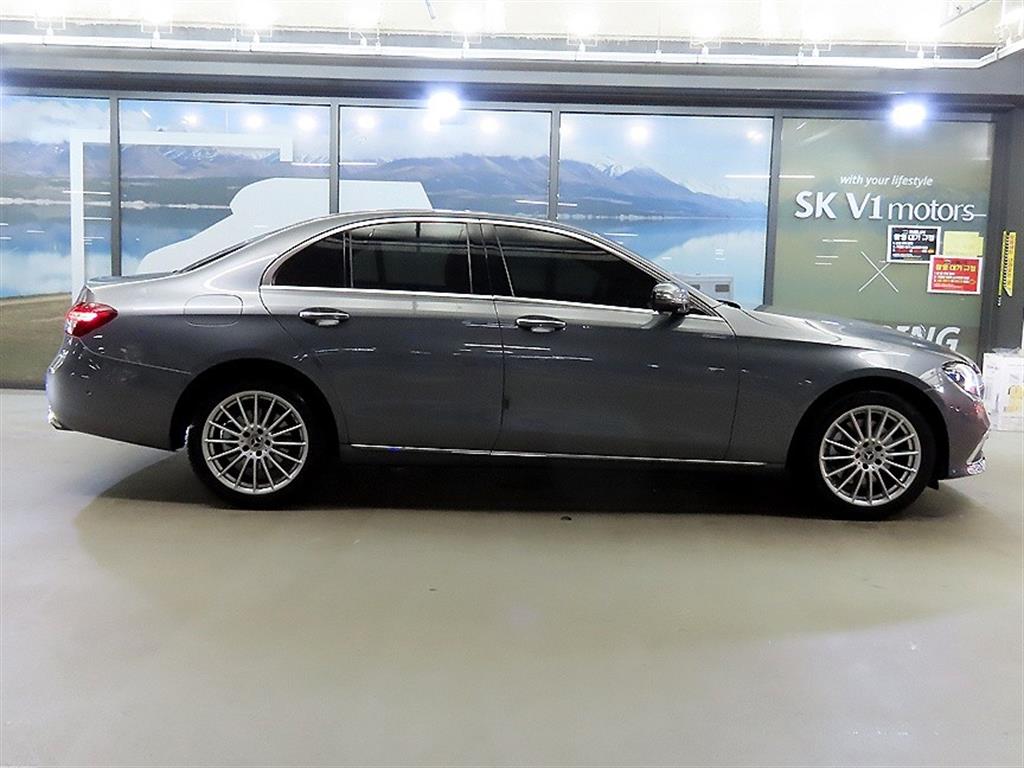 Mercedes Benz E class - Vista 3