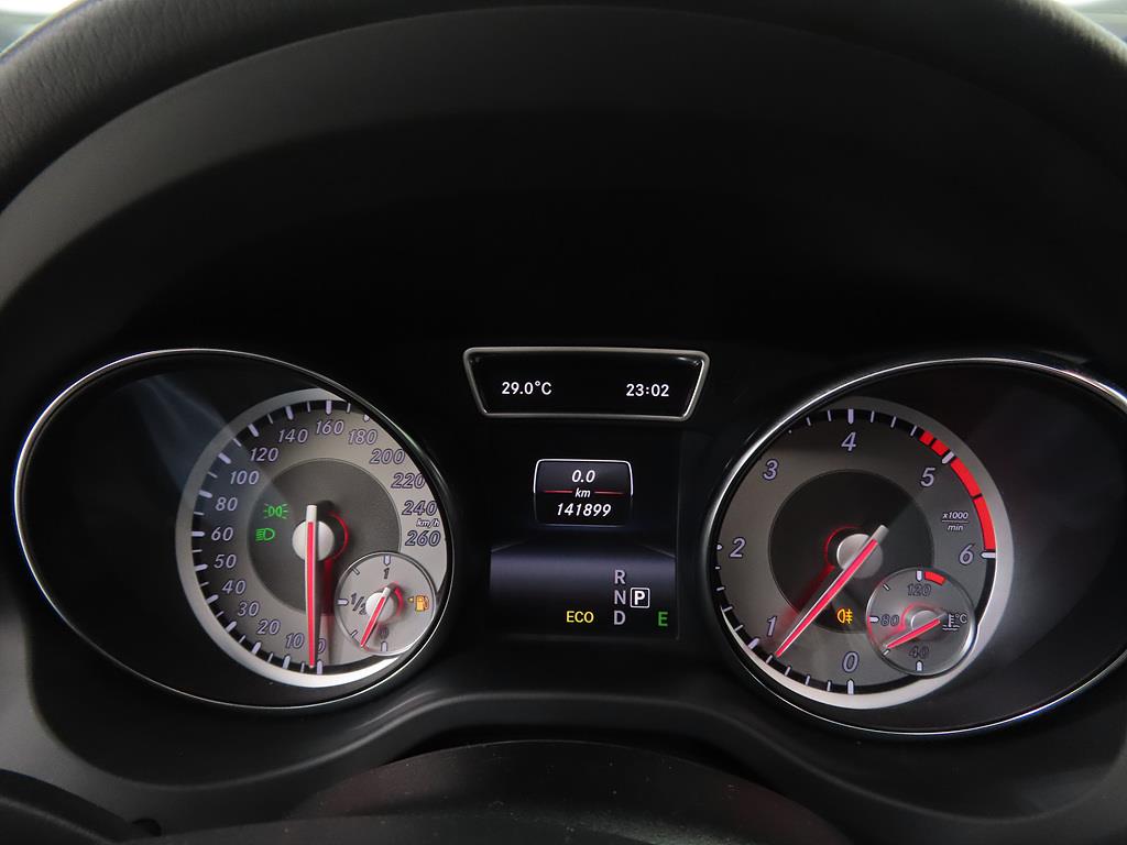 Mercedes Benz CLA Class - Vista 11