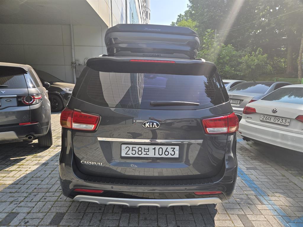 KIA Carnival - Vista 7