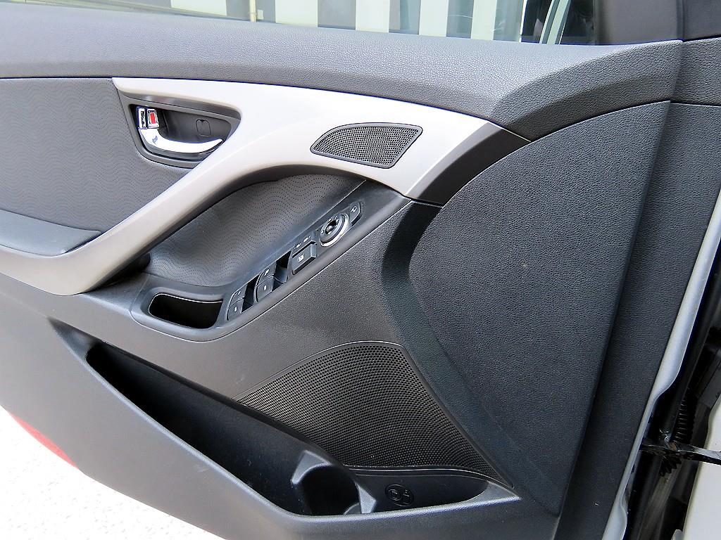 HYUNDAI Avante 2010 Gris - Importación desde Corea - HF Imports Iquique - Foto 13