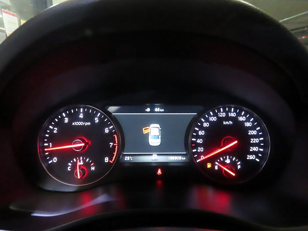 KIA K7 - Vista 11