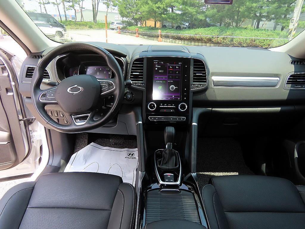 SAMSUNG QM6 - Vista 9