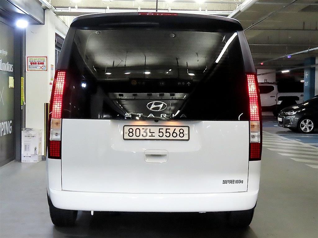 HYUNDAI Staria - Vista 7