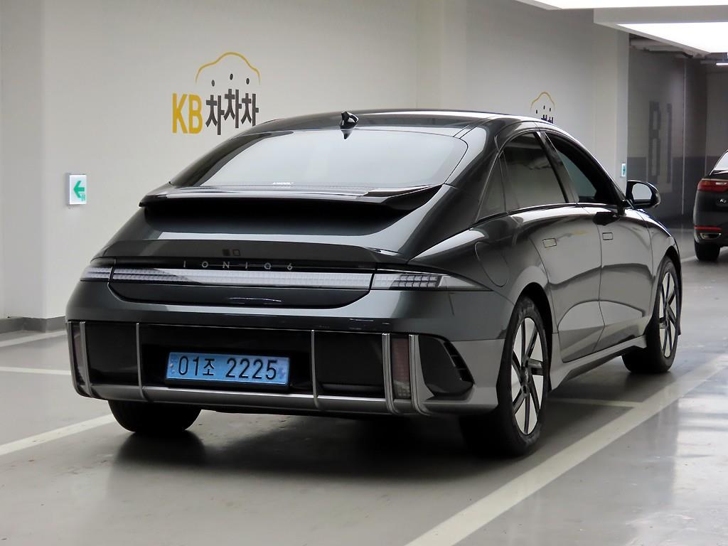 HYUNDAI Ioniq 6 - Vista 6