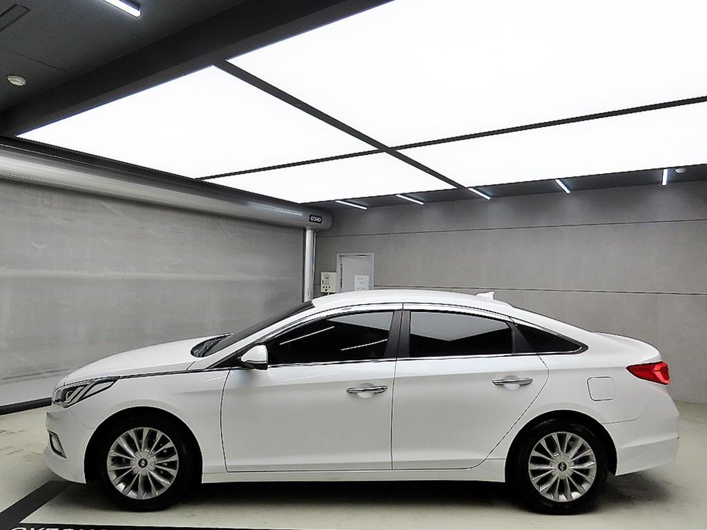 HYUNDAI Sonata - Vista 6