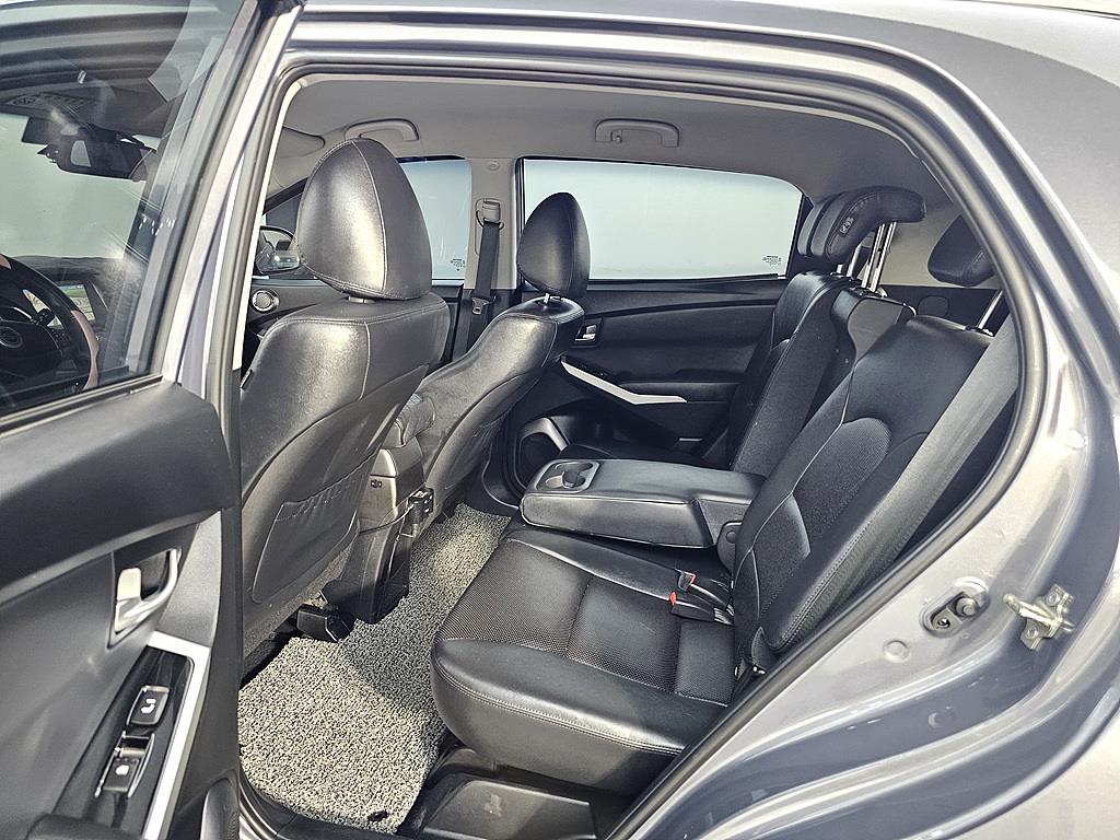Ssangyong Korando - Vista 11