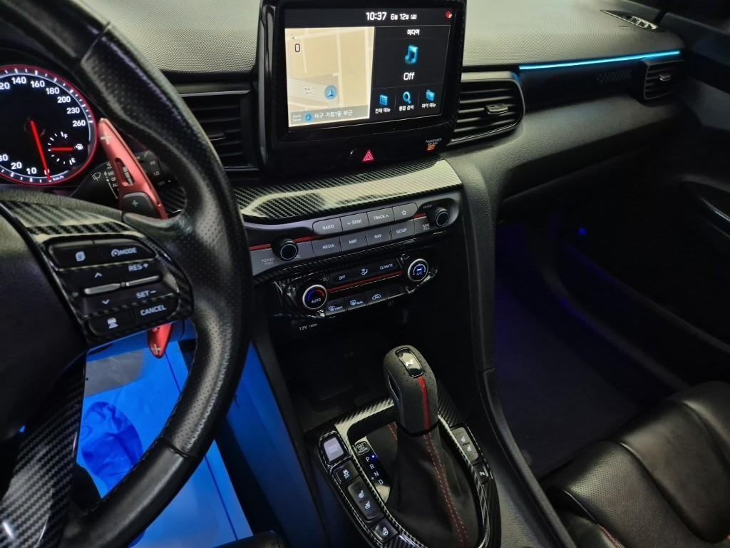 HYUNDAI Veloster - Vista 12