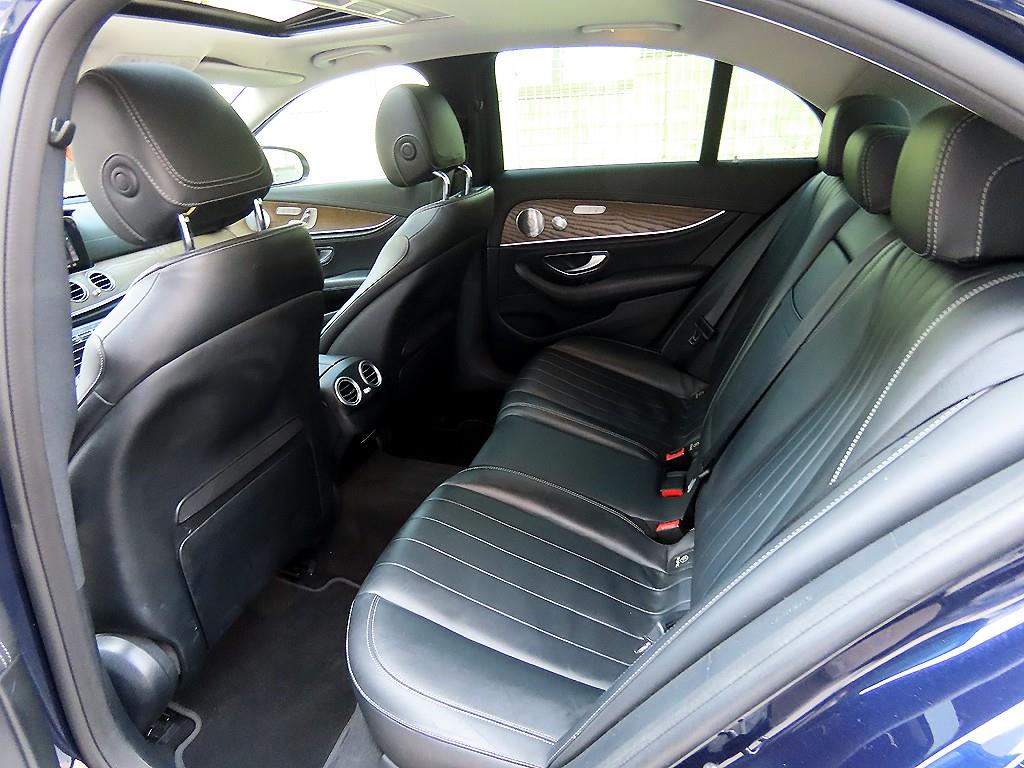 Mercedes Benz E class - Vista 8