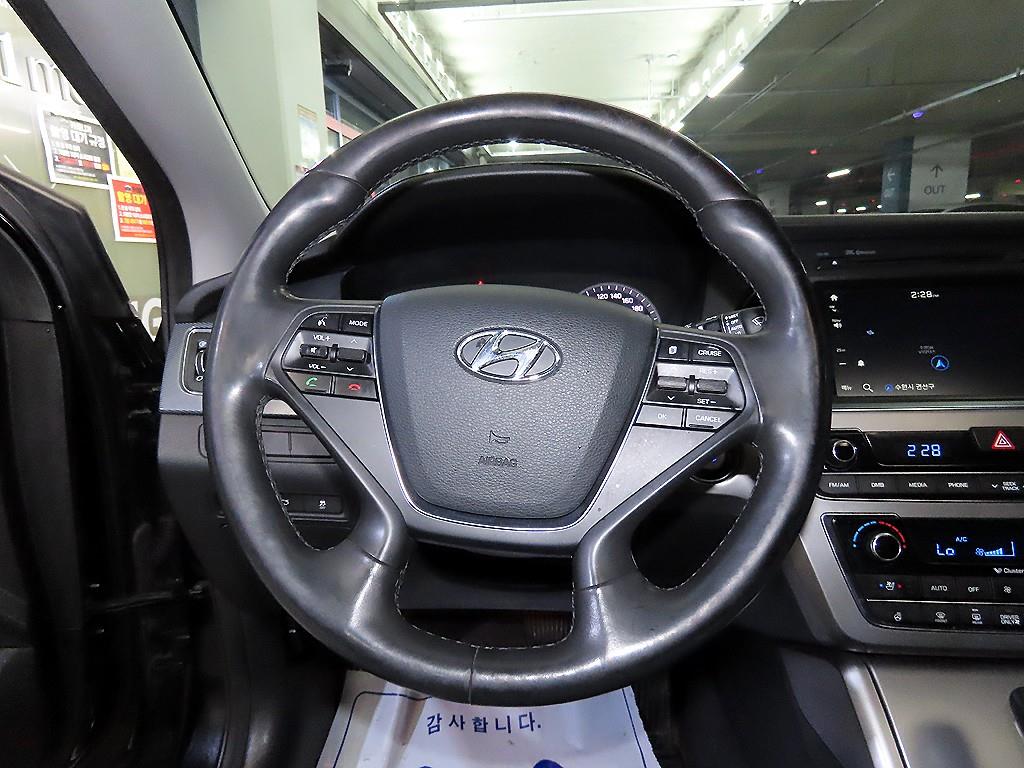 HYUNDAI Sonata - Vista 10