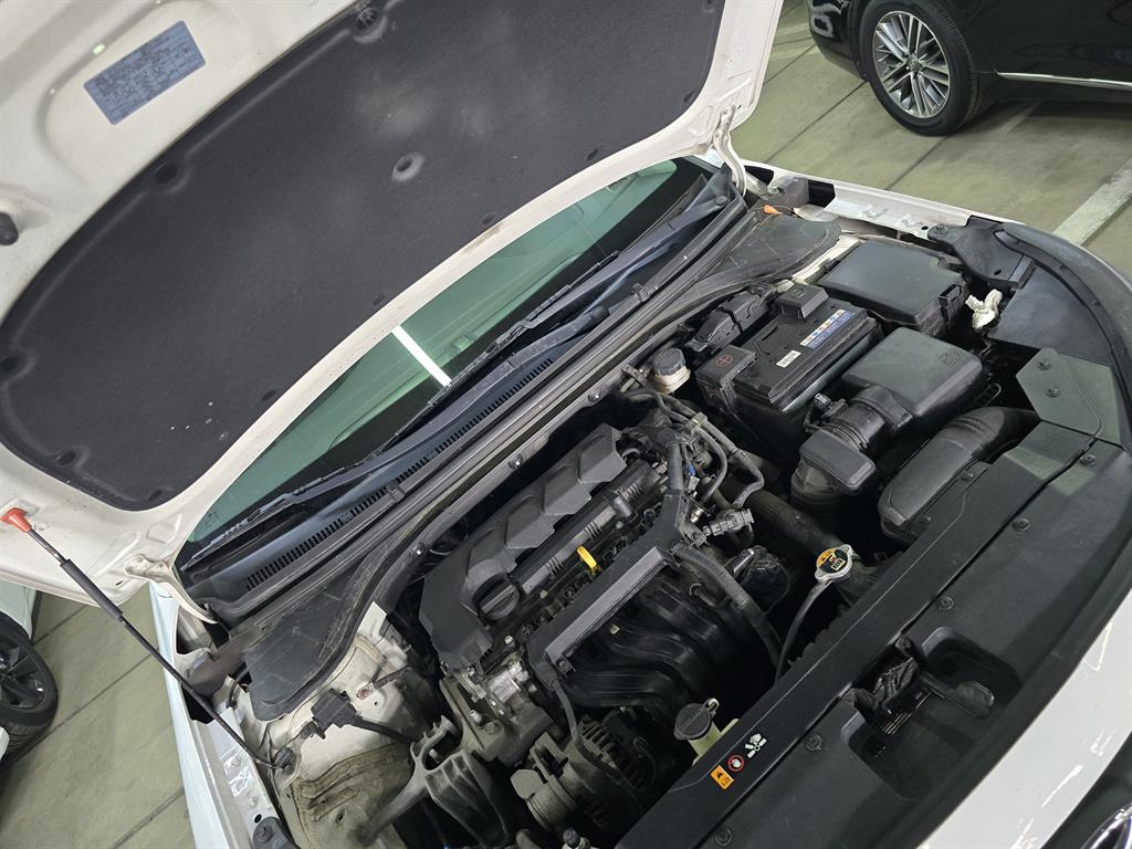 HYUNDAI Avante 2019 Blanco - Importación desde Corea - HF Imports Iquique - Foto 16