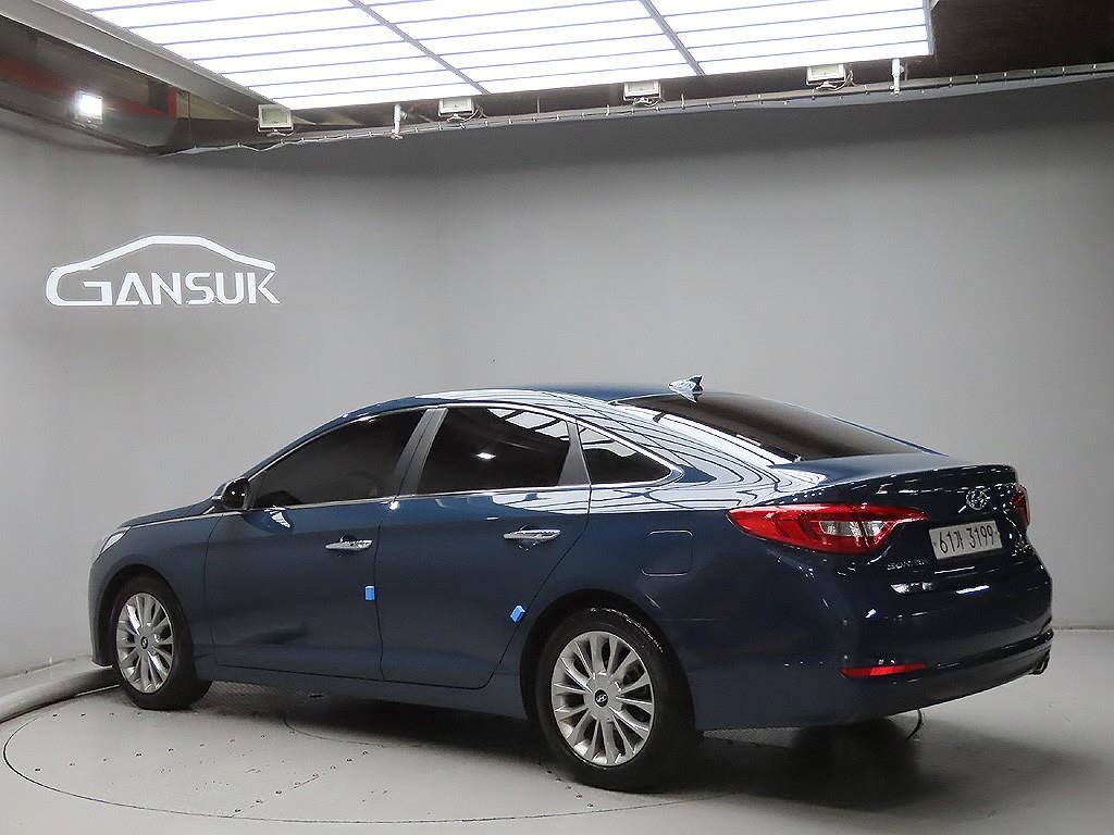 HYUNDAI Sonata - Vista 3
