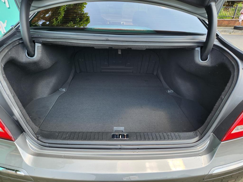 HYUNDAI Equus - Vista 7