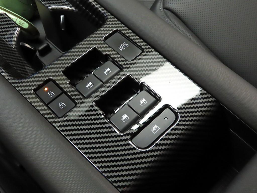 HYUNDAI Ioniq 6 - Vista 12