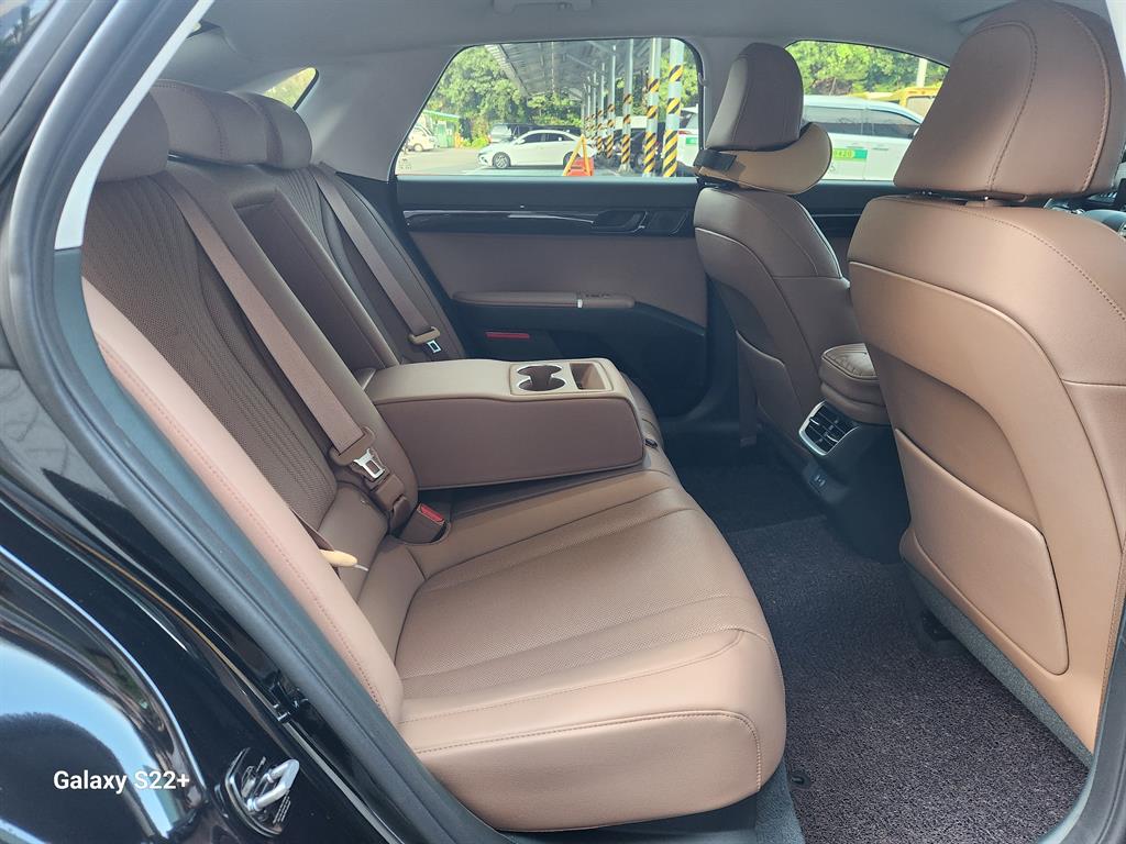 HYUNDAI Grandeur - Vista 12