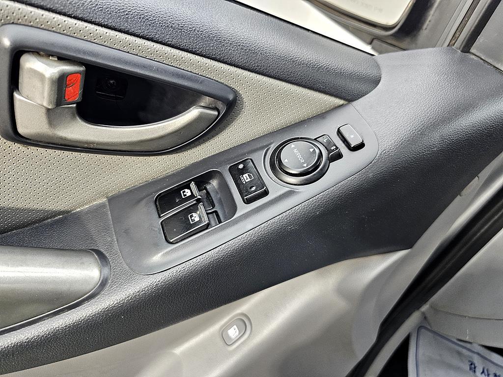 HYUNDAI Starex - Vista 12