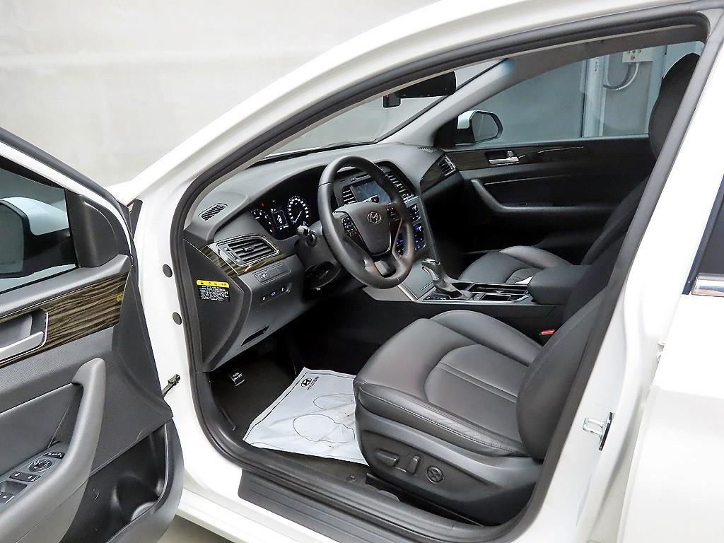 HYUNDAI Sonata - Vista 7