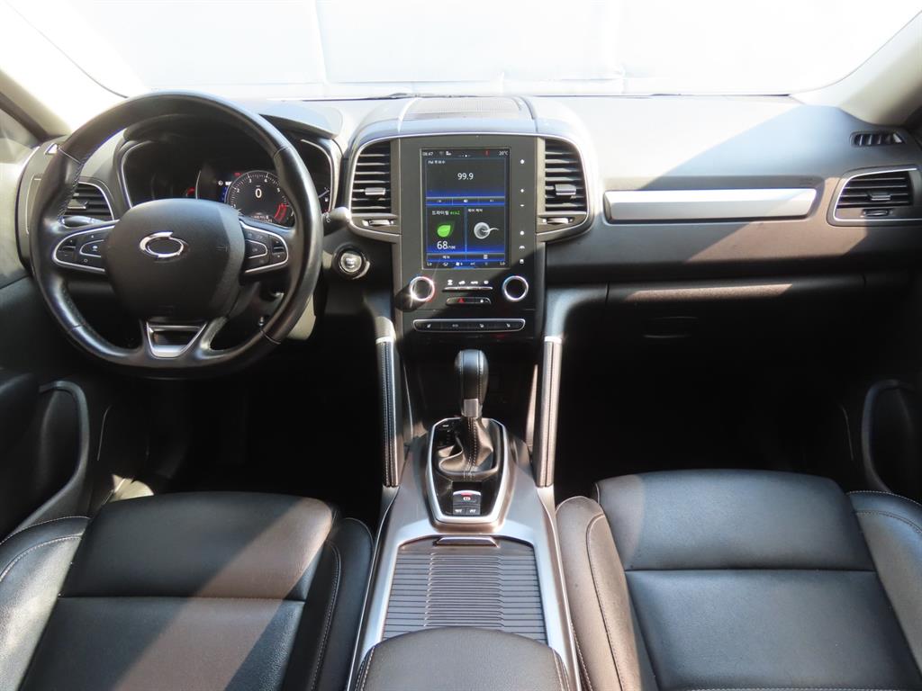SAMSUNG QM6 - Vista 9
