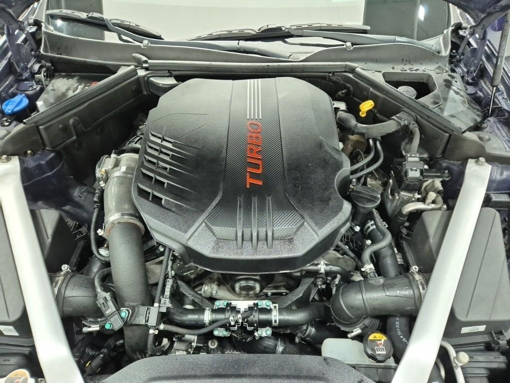KIA Stinger - Vista 7