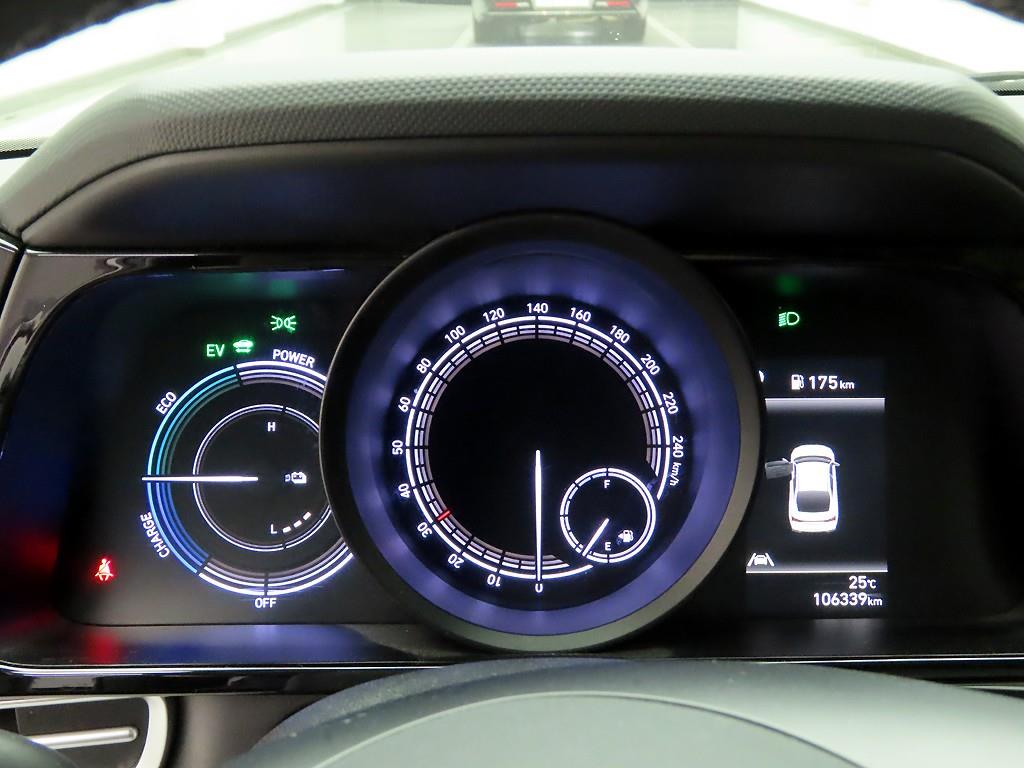 HYUNDAI Avante - Vista 7
