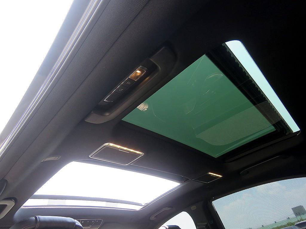 Mercedes Benz S Class - Vista 12
