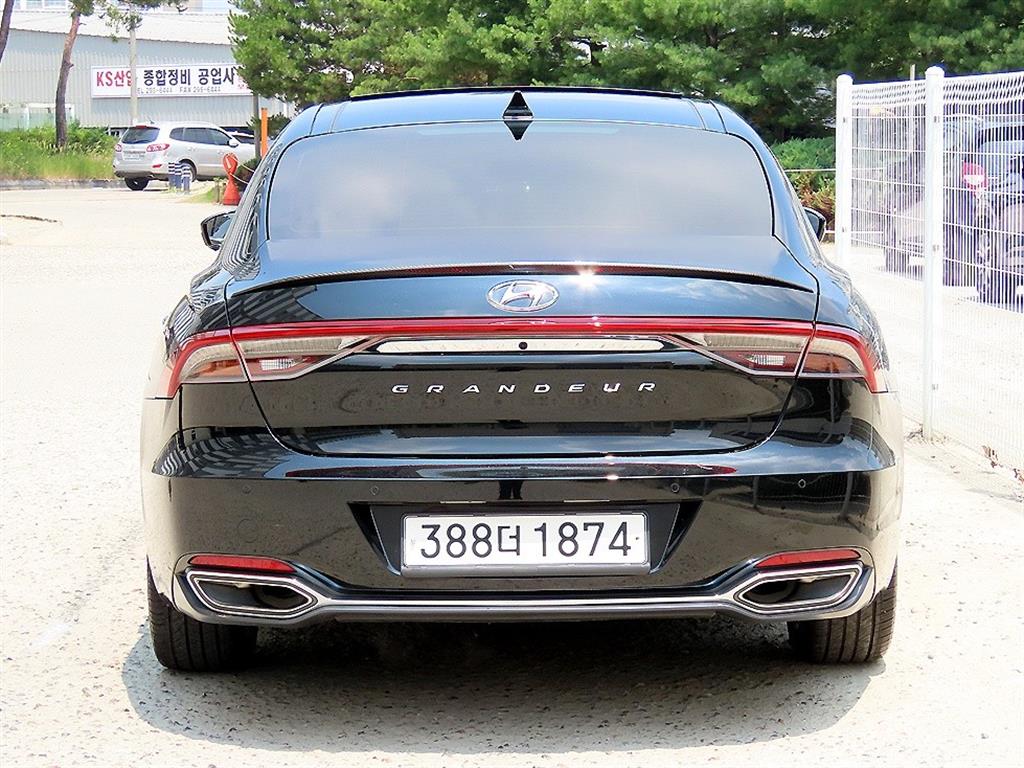 HYUNDAI Grandeur - Vista 6