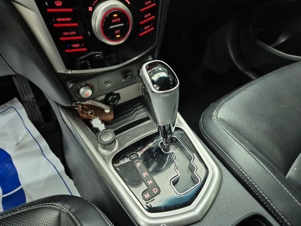 Ssangyong Tivoli - Vista 10