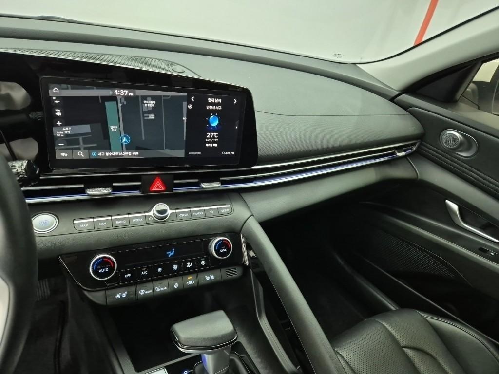 HYUNDAI Avante - Vista 11