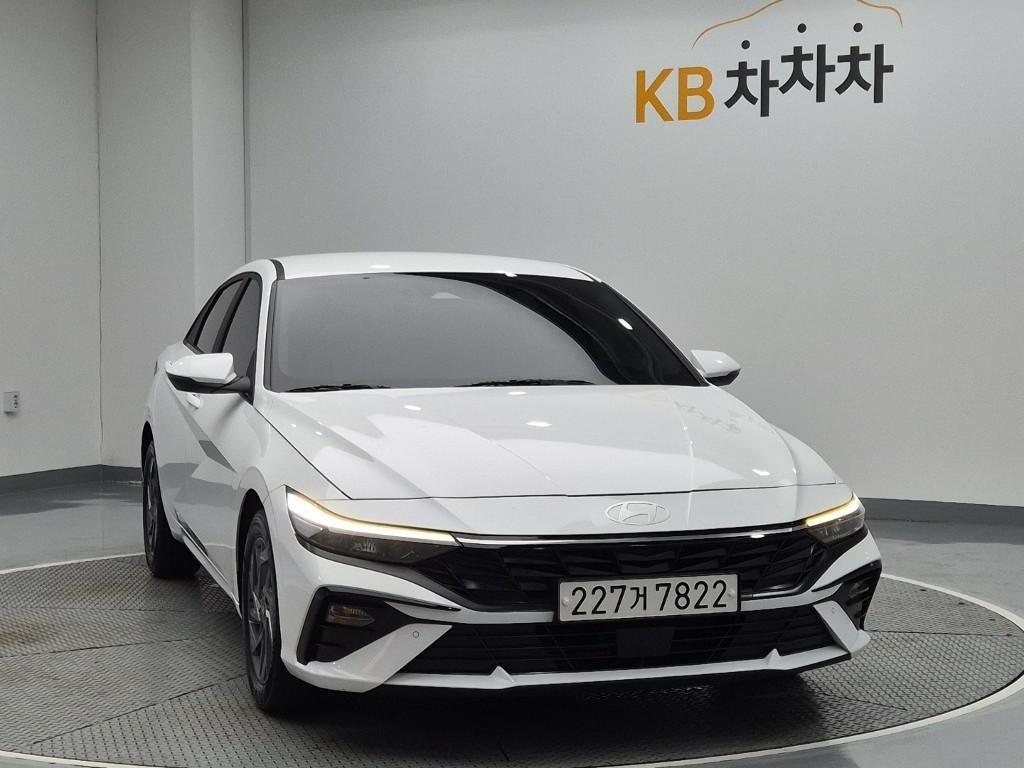 HYUNDAI Avante - Vista 6