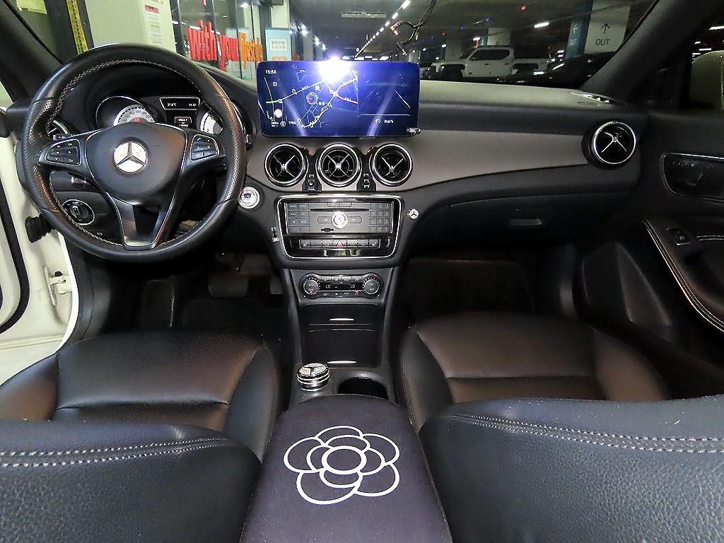 Mercedes Benz CLA Class - Vista 12