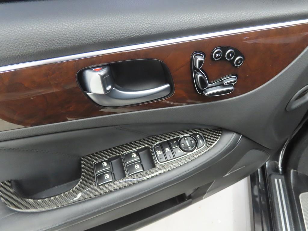 HYUNDAI Equus - Vista 11
