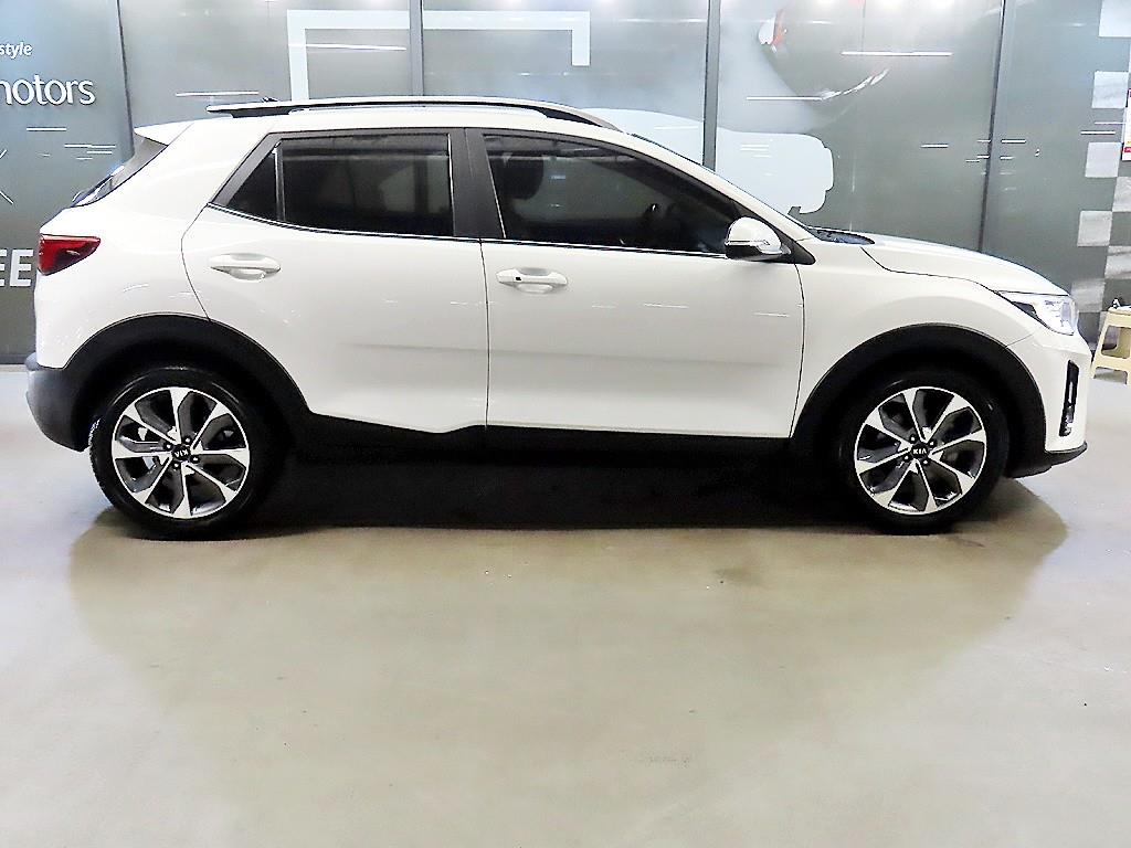 KIA Stonic - Vista 3
