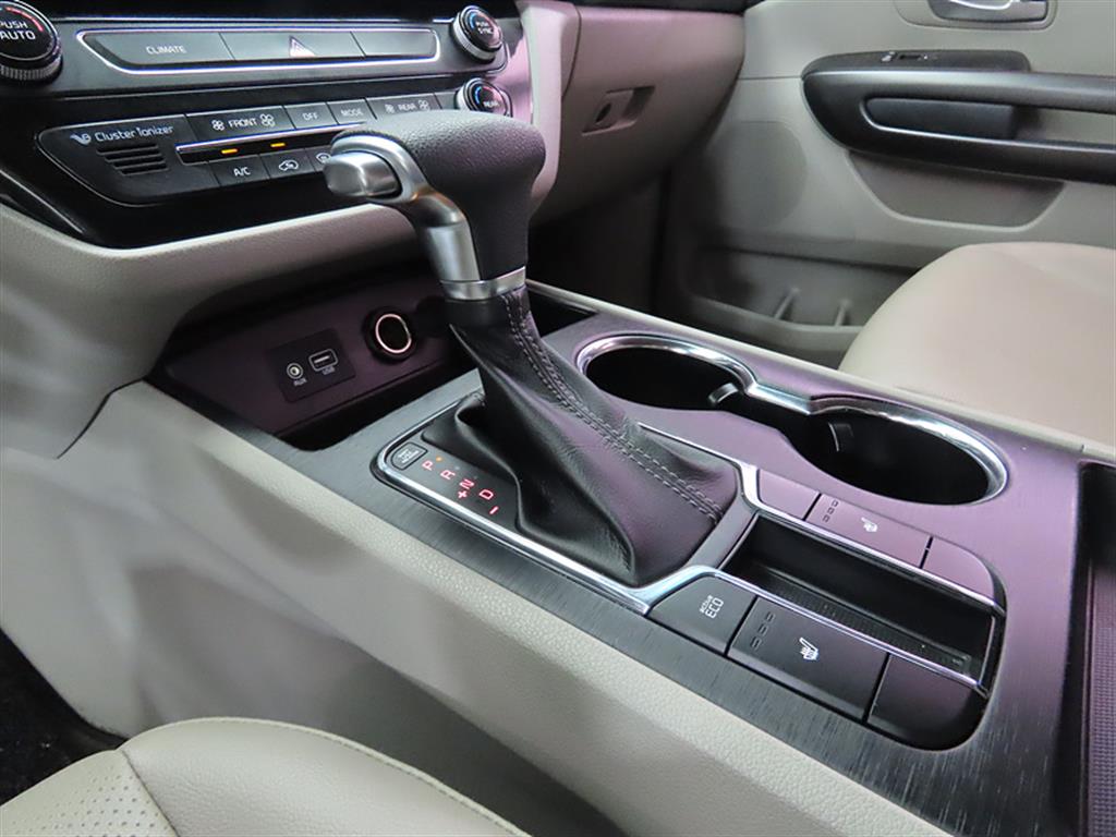 KIA Carnival 2018 Plateado - Importación desde Corea - HF Imports Iquique - Foto 13
