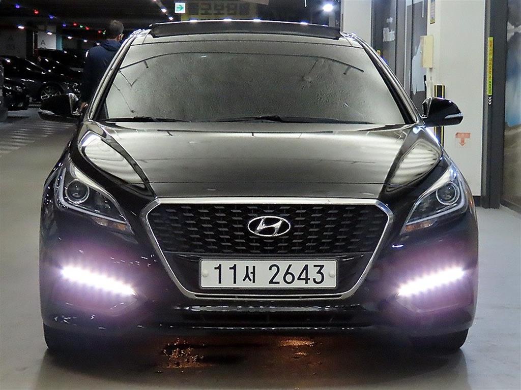 HYUNDAI Sonata - Vista 2