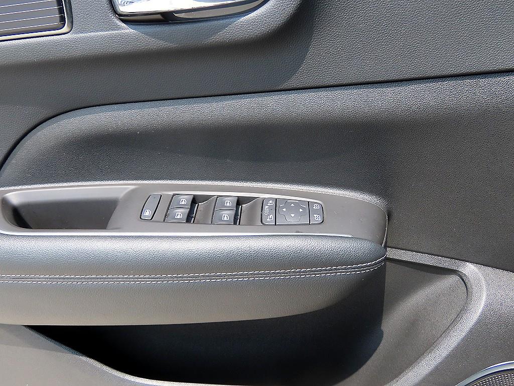 SAMSUNG QM6 2022 Blanco - Importación desde Corea - HF Imports Iquique - Foto 13