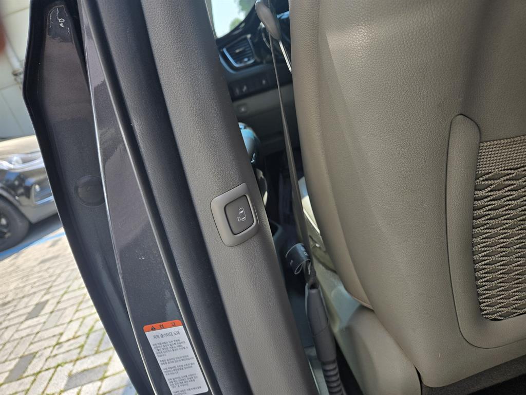 KIA Carnival 2017 Gris - Importación desde Corea - HF Imports Iquique - Foto 16
