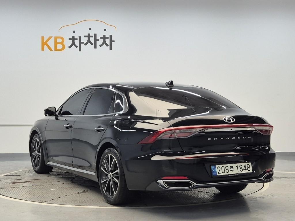 HYUNDAI Grandeur - Vista 2