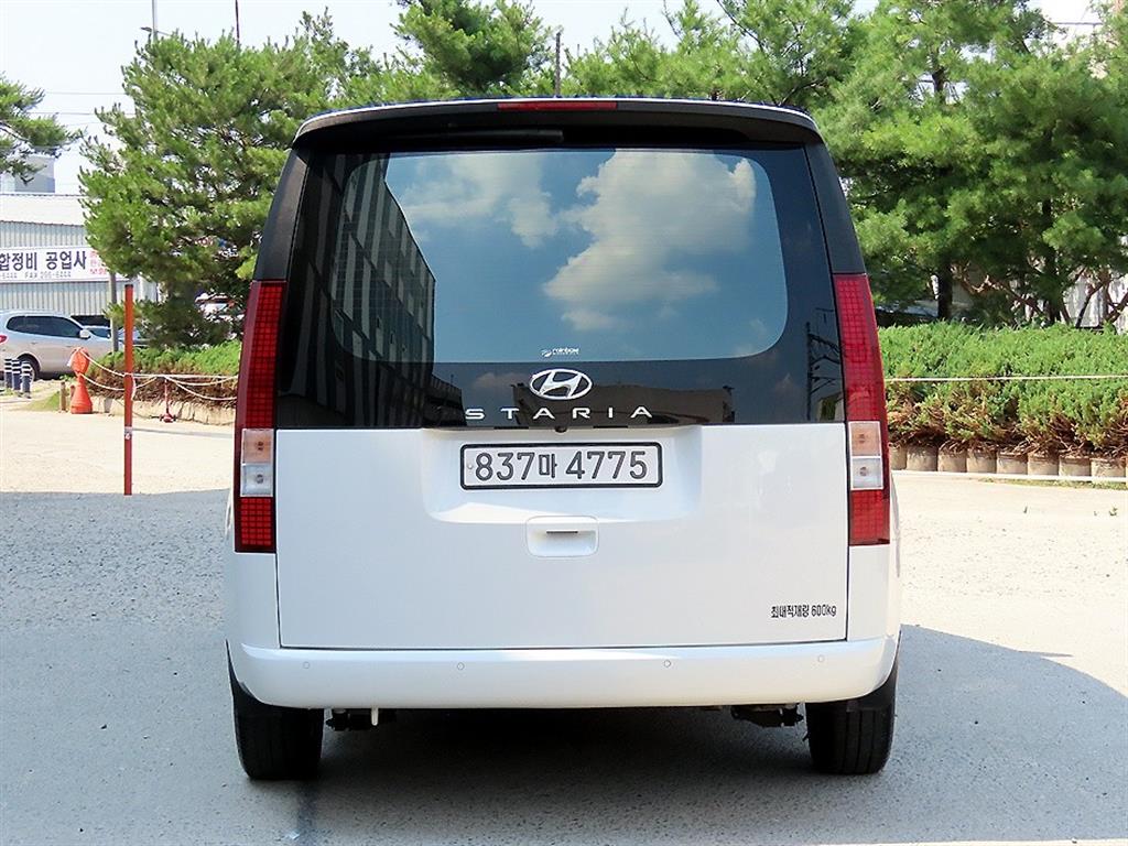 HYUNDAI Staria - Vista 6