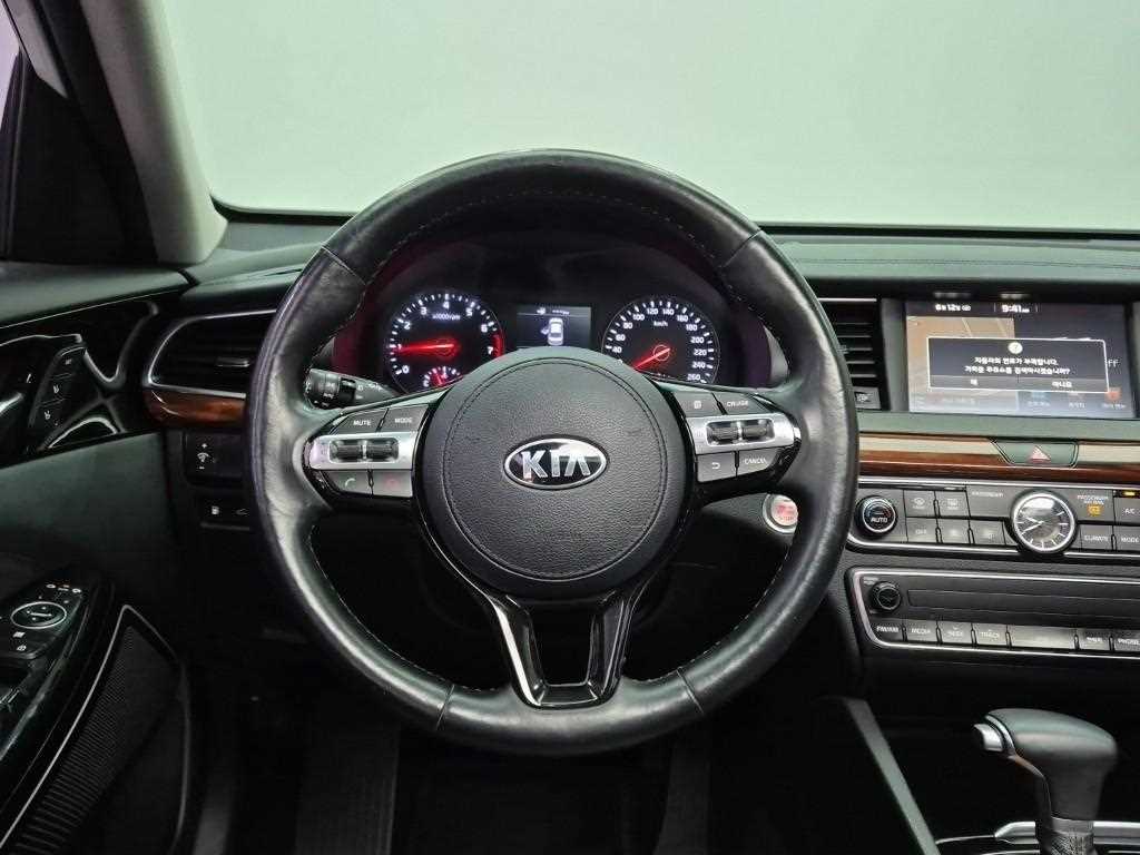 KIA K7 - Vista 11