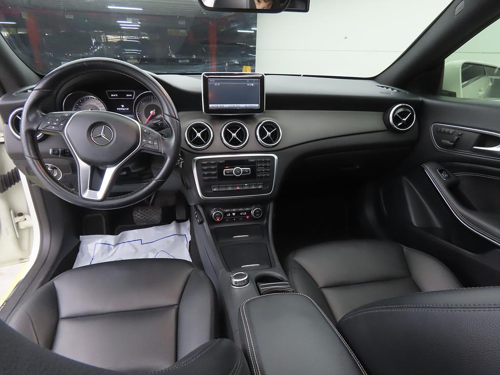 Mercedes Benz CLA Class - Vista 9
