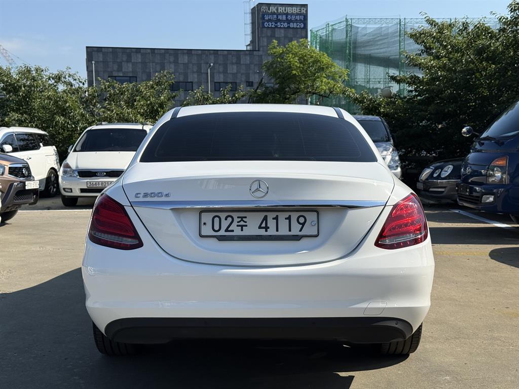 Mercedes Benz C Class - Vista 3