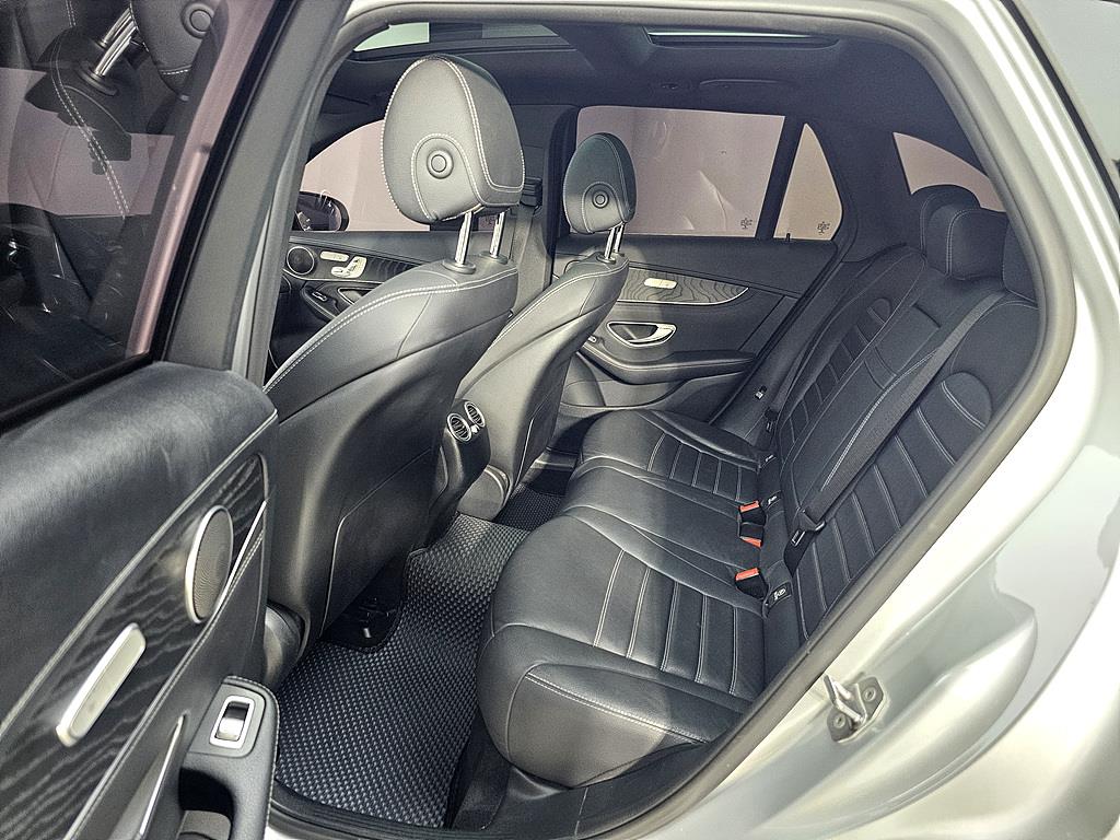 Mercedes Benz GLC Class - Vista 11