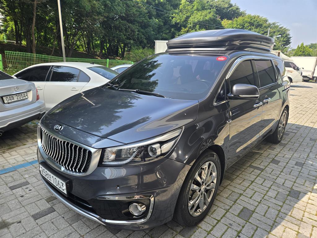 KIA Carnival - Vista 3