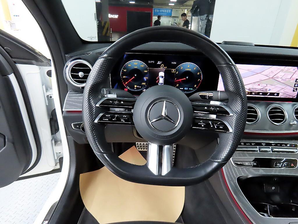 Mercedes Benz E class - Vista 11