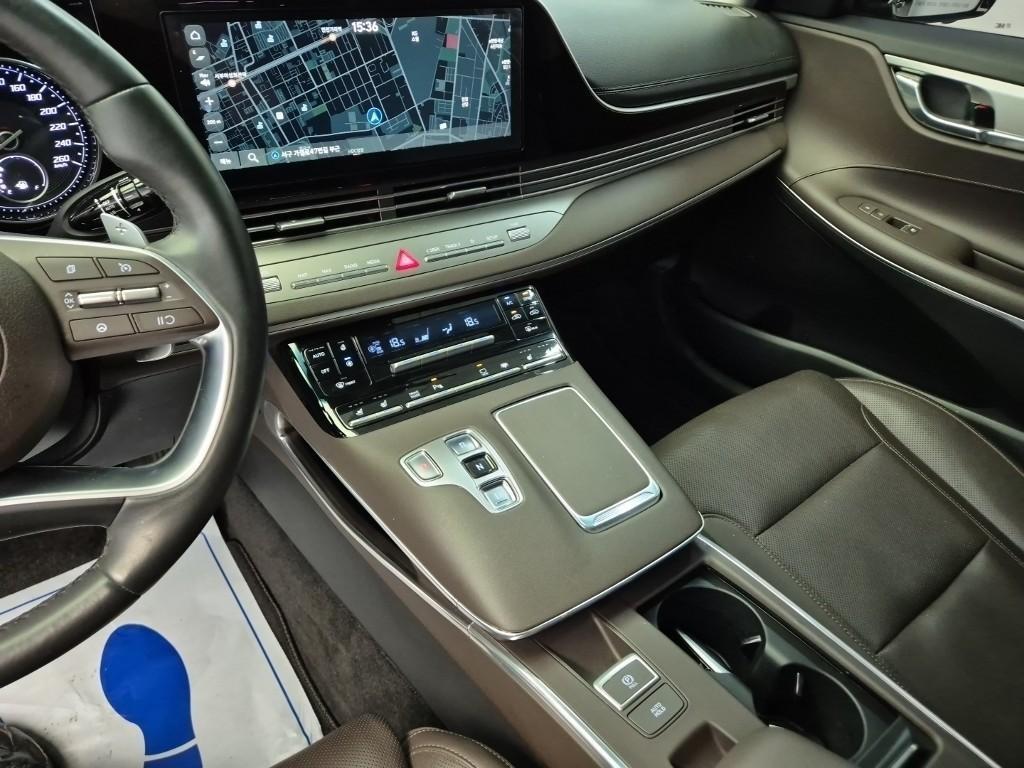 HYUNDAI Grandeur - Vista 12