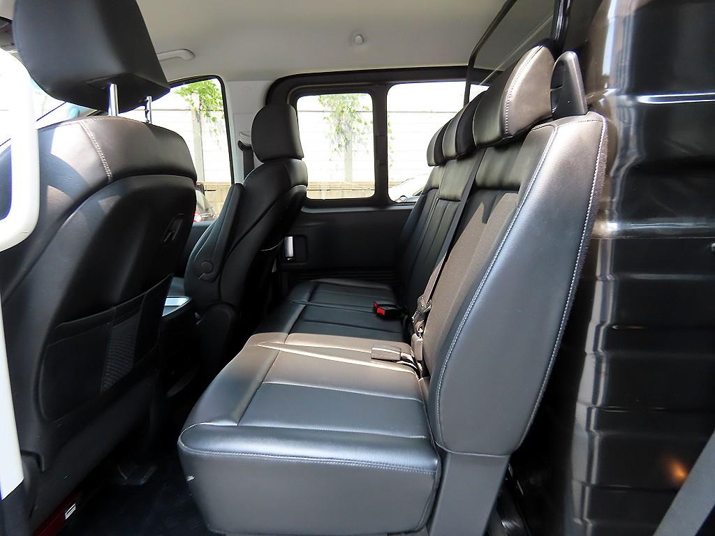 HYUNDAI Staria - Vista 8