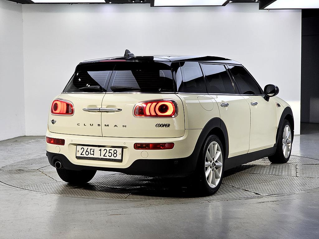 Mini Clubman - Vista 6